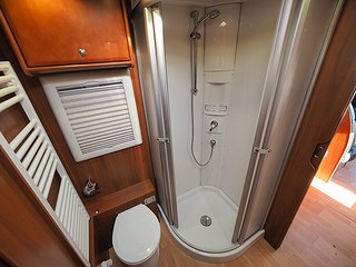 Husbil-halvintegrerad Concorde Charisma 890 LS 22 av 31