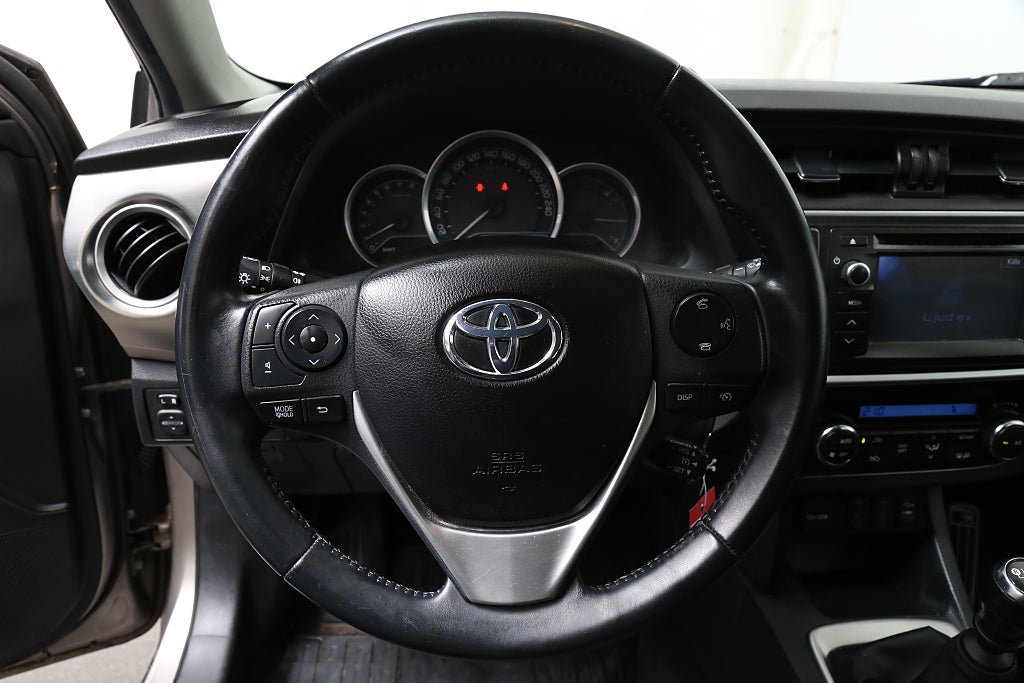 Toyota Auris 1,6 132hk Active Touring Sports Motorvärmare