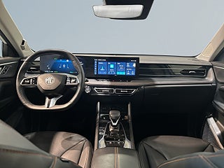 MG HS PHEV Luxury 360° GPS Pvärm Elbaklucka Skinn SoV MOMS – bild 8