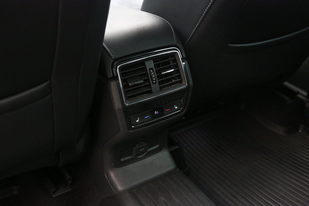 Skoda Kodiaq TSI 180 4X4 DSG STYLE *SE UTR* 360° Värmare Drag 2017