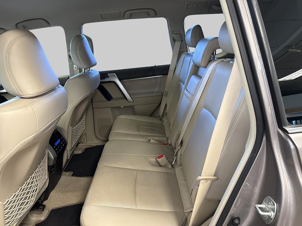 Toyota Land Cruiser 2020 - miniatyr 7