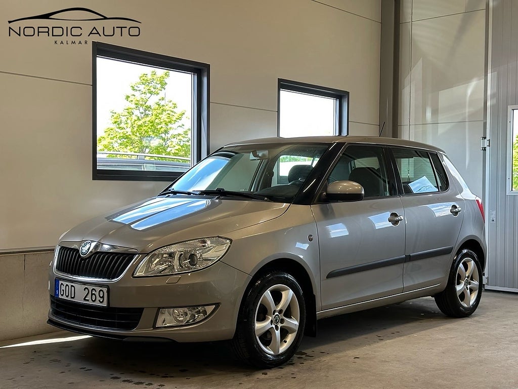 Skoda Fabia 1.2 TSI Elegance *Dragkrok*Låga mil* Euro 5
