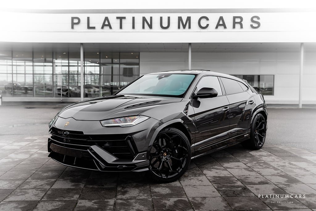 Lamborghini Urus Performante 666hk 2025 / AKRA / Full carbon