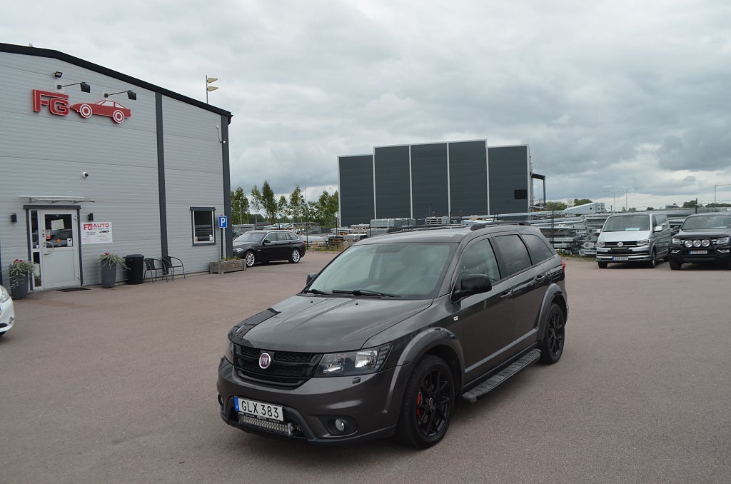 Fiat Freemont 2.0 Multijet 170 hk AWD BLACK CODE Drag 7-sits