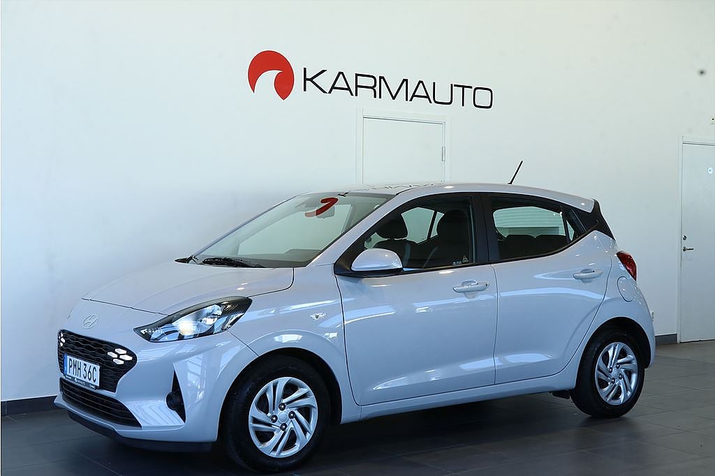 Hyundai i10 Essential 1.0 AMT 63hk Backkamera Navi CarPlay