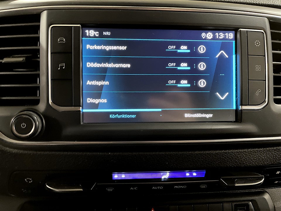 Bild på Peugeot Expert PRO+ 2.0 BHDi Aut L2 B-KAMERA DRAG 180hk