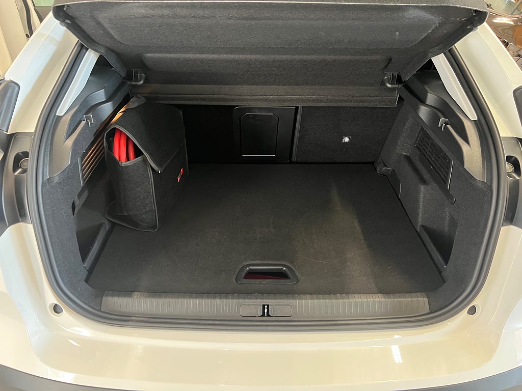 Citroën e-C4 C4 Shine Electric 136 hk 50Kwh Nybilsgaranti thumbnail