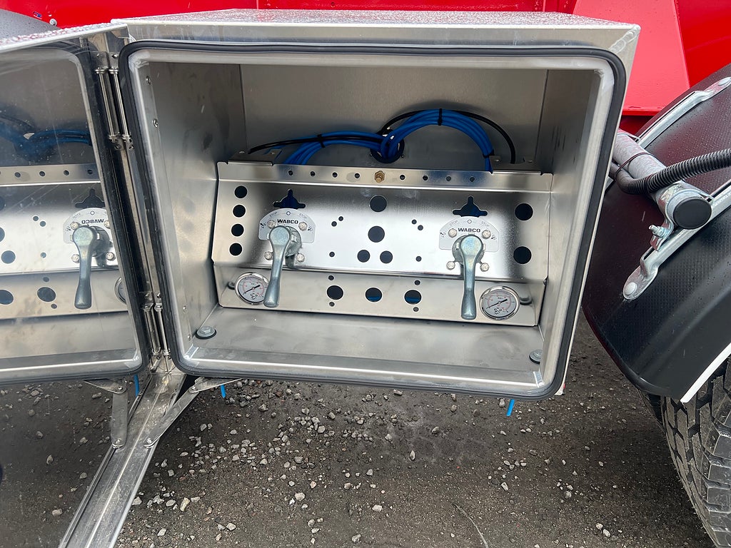 Övriga Bilcenter's 4 Axlade lastväxlarvagn med glider
