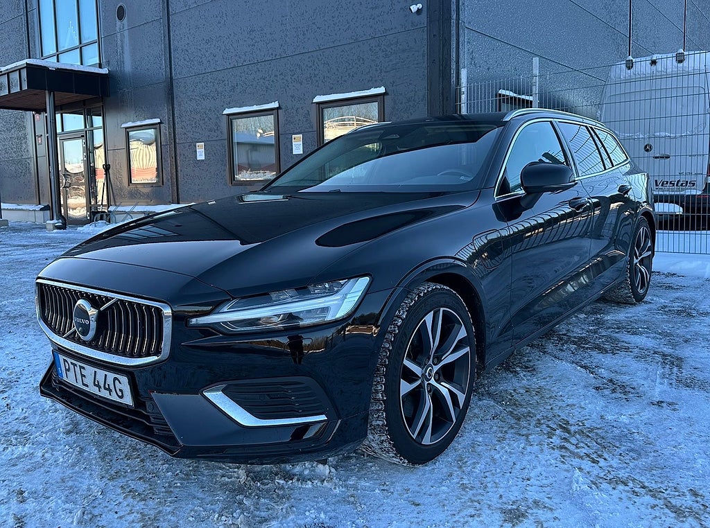 Volvo V60 Recharge T6 AWD / Eldragkrok/ Fin vhjul Michelin/