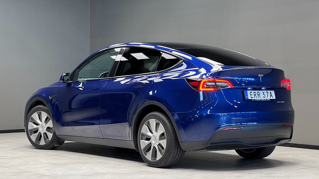 Tesla Model Y 2022 - miniatyr 17
