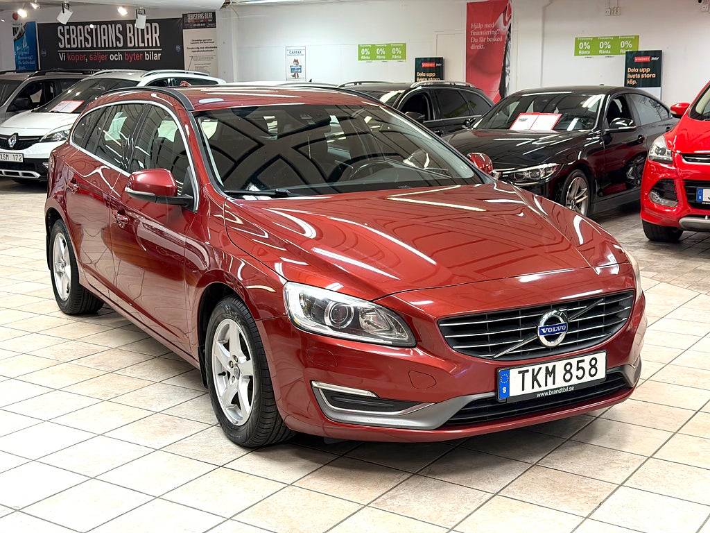 Volvo V60 D4 Momentum Business Edition Drag Välvårdad