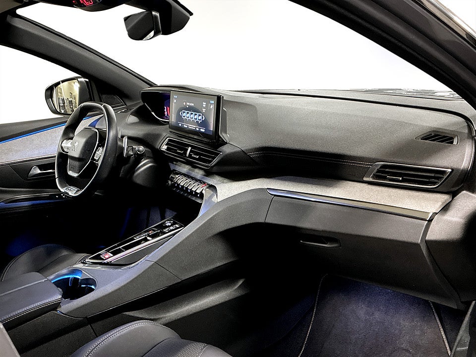 Bild på Peugeot 3008 GT 1.2 PT 130hk B-KAMERA CARPLAY