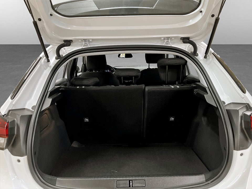 Bild på Opel Corsa-e 50 kWh 136hk Aut Design & Tech B-Kamera Carplay
