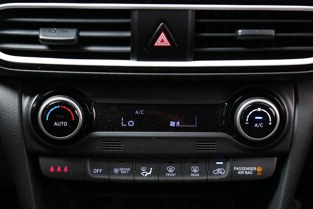 Hyundai Kona Hybrid 1,6 GDI 141hk Premium Aut 1ägare Motorv Drag 2020