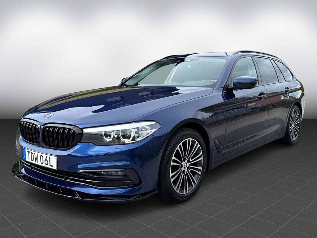BMW 520d xDrive Touring 190hk Sport line Värmare Drag