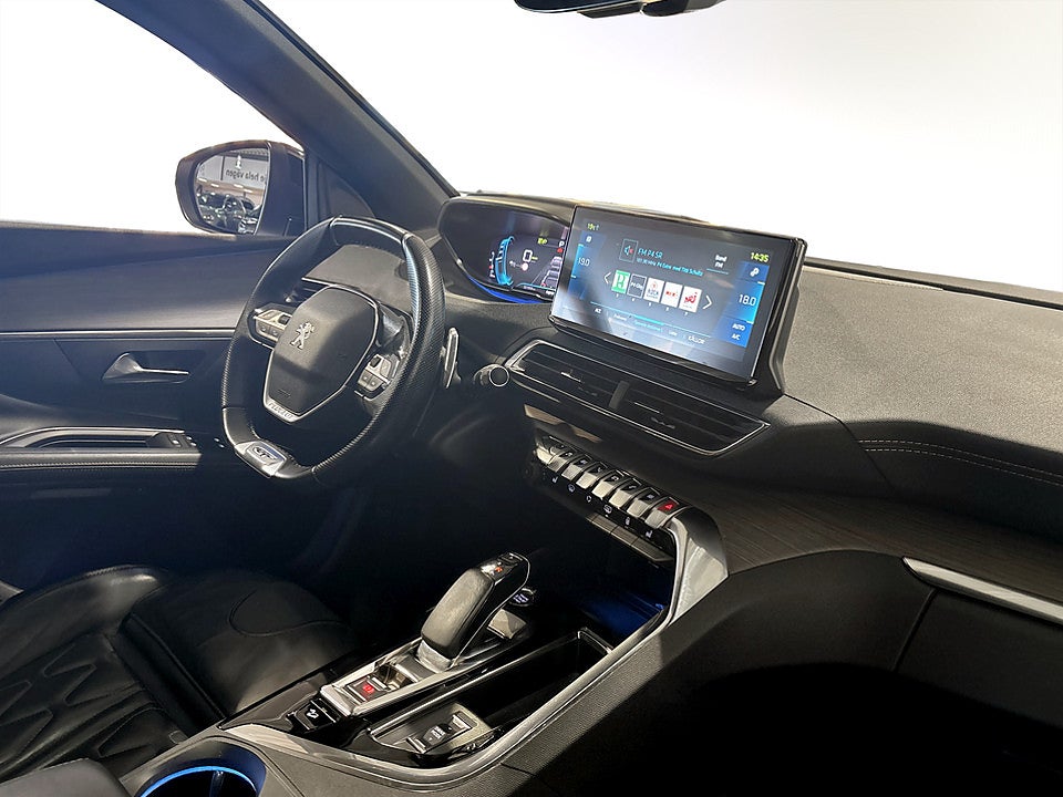 Bild på Peugeot 3008 GT HYBRID4 PHEV 300hk Aut B-KAMERA DRAG 