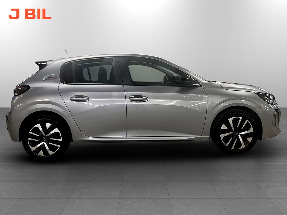 Bild på Peugeot 208 Style Hybrid 100hk Aut CARPLAY ADAPTIV FARTHÅLLARE