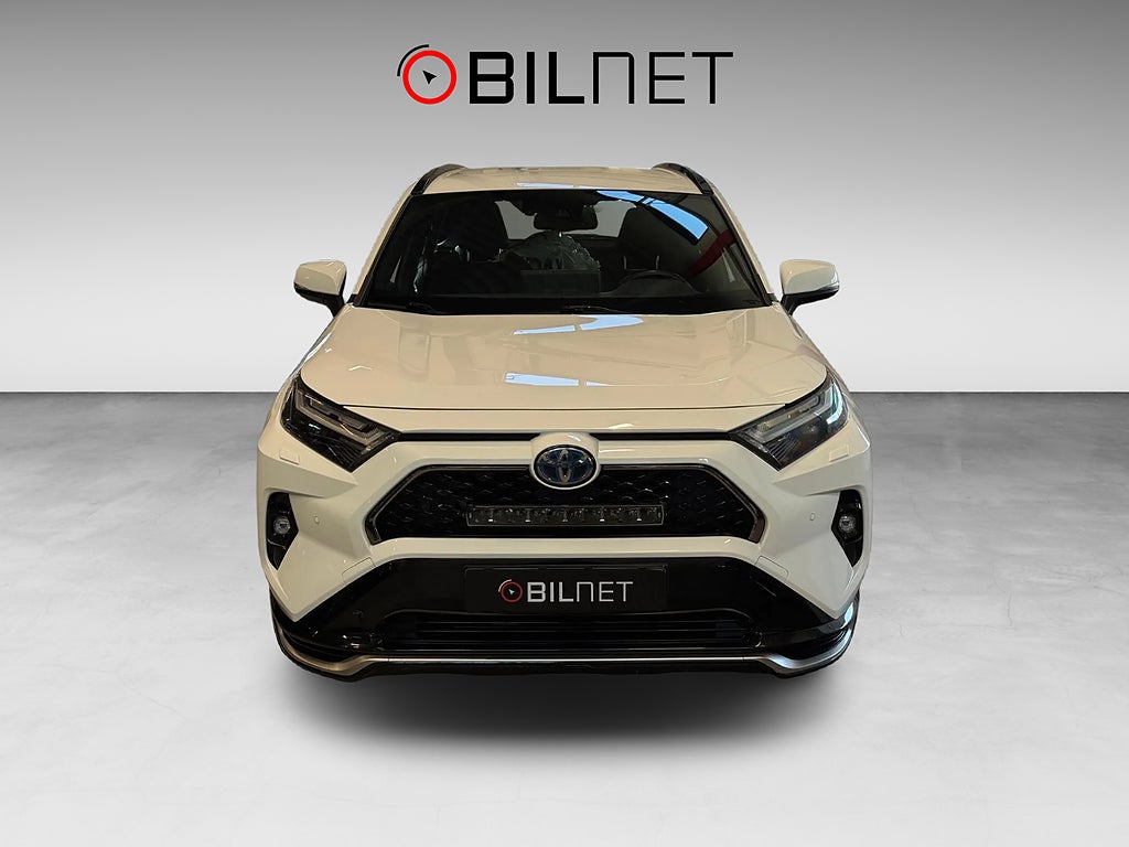 Toyota RAV4 Plug-in Hybrid E-CVT Active Sv-Såld Drag Backkamera LED