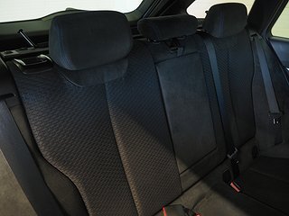 Kombi BMW 330 13 av 24