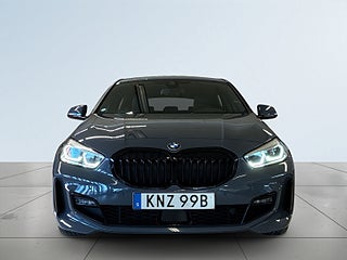 BMW 118I M Sport Mvärme Rattvärme Ambient light S&V-däck – bild 2