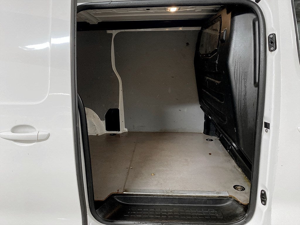 Bild på Peugeot Expert PRO+ 2.0 BHDi 180hk Aut L3 - B-KAMERA, DRAG