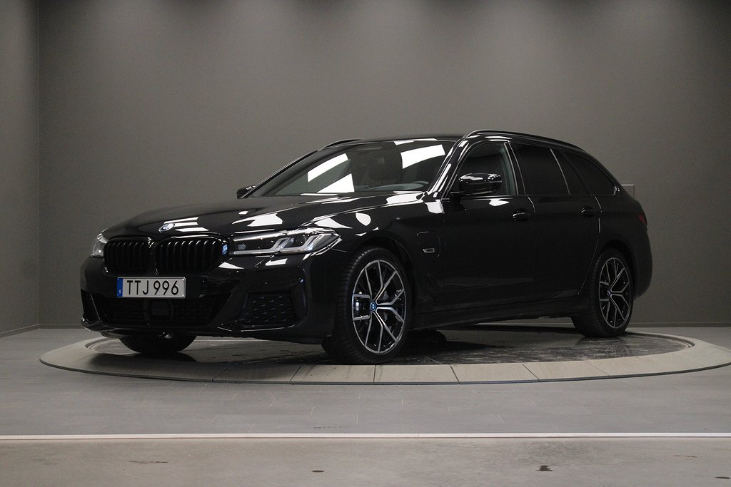 BMW 530e  xDrive / M Sport / Innovation / Dragkrok / HK ljud