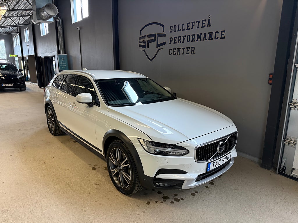 Volvo V90 Cross Country D4 AWD Geartronic Inscription Pro / HUD