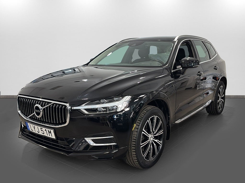 Volvo XC60 Recharge T8 392HK AWD Inscription Vinterhjul Drag Läder