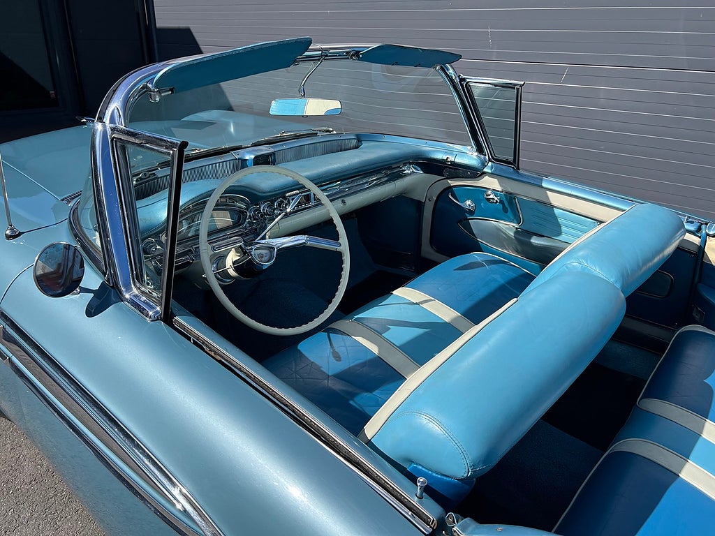 Oldsmobile Ninety-Eight Convertible Coupé 6.1 V8 Hydra-Matic, 4-trinn, 309hk, 1958