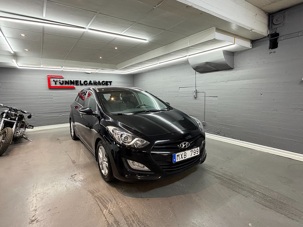Hyundai i30 Kombi 1.6 CRDi Business Nyservad Dragkrok