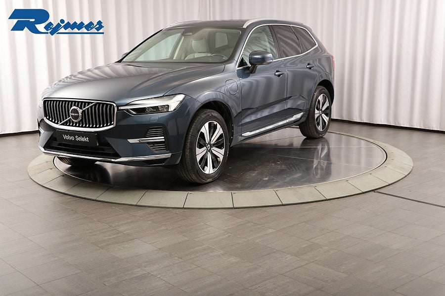 Volvo XC60 Recharge T6 Core Edition/Drag/Skinn