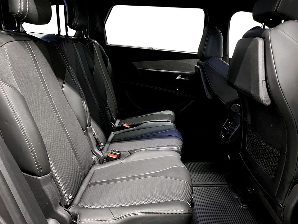 Bild på Peugeot 5008 GT 1.2 PT 130hk Aut 7-SITS B-KAMERA CARPLAY