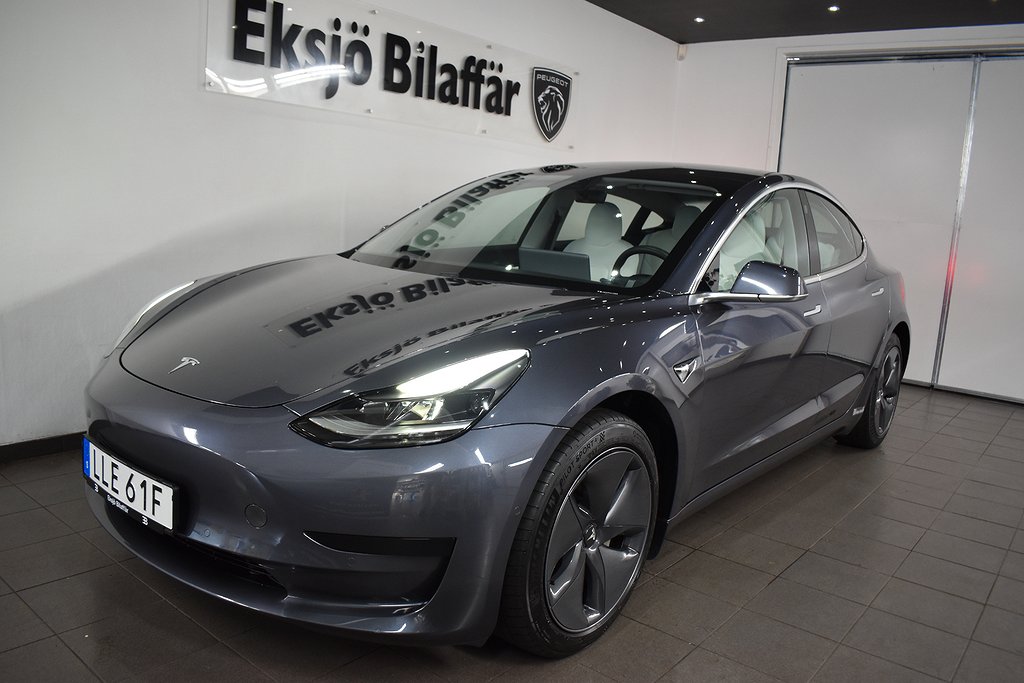 Tesla Model 3 Standard Range Plus 258hk *Panorama, Autopilot*