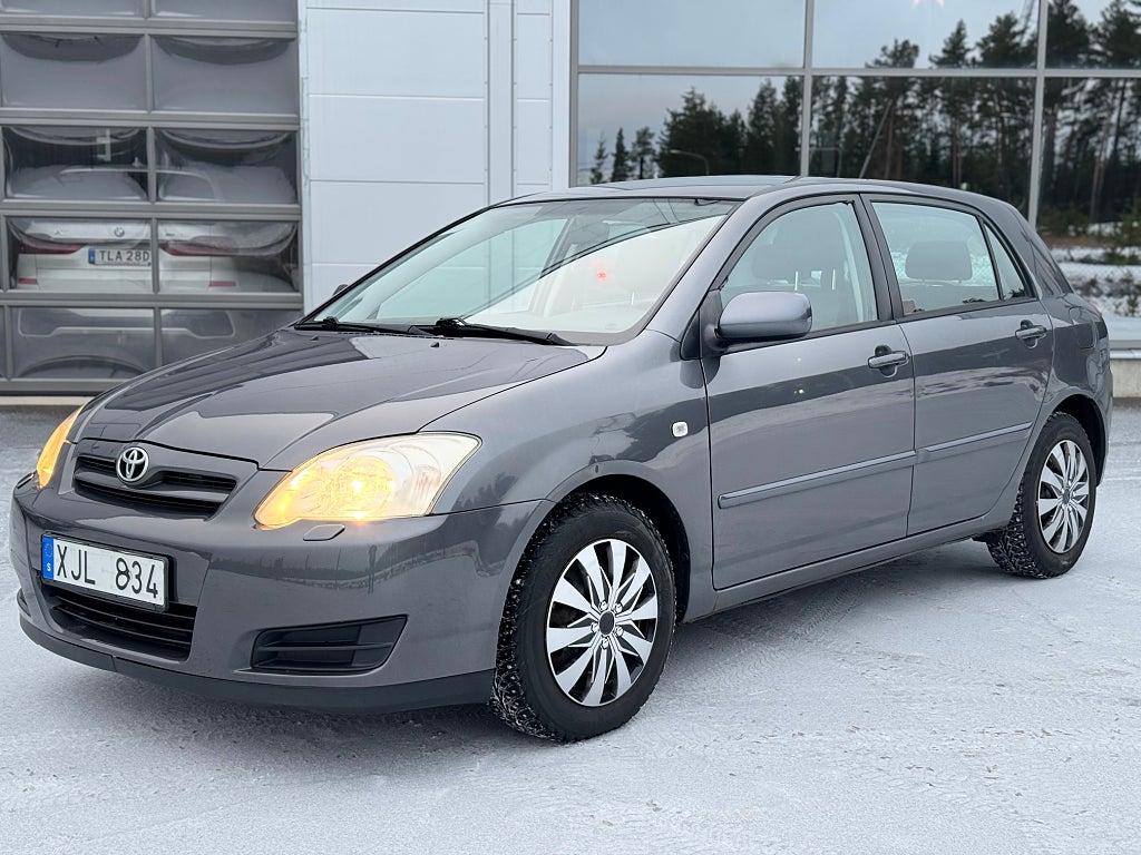 Toyota Corolla 5-dörrars 1.6 VVT-i Besiktad  nya bromsar 