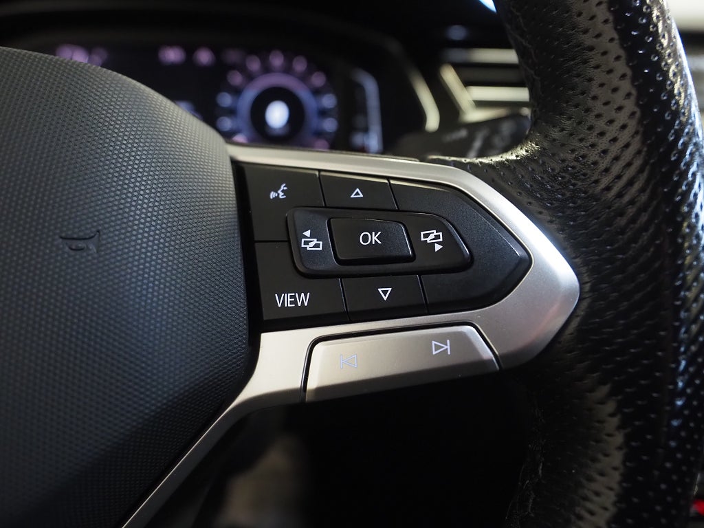 Volkswagen Passat SC GTE 1.4 TSI Plug-in Drag Cockpit Värmare Keyless GPS