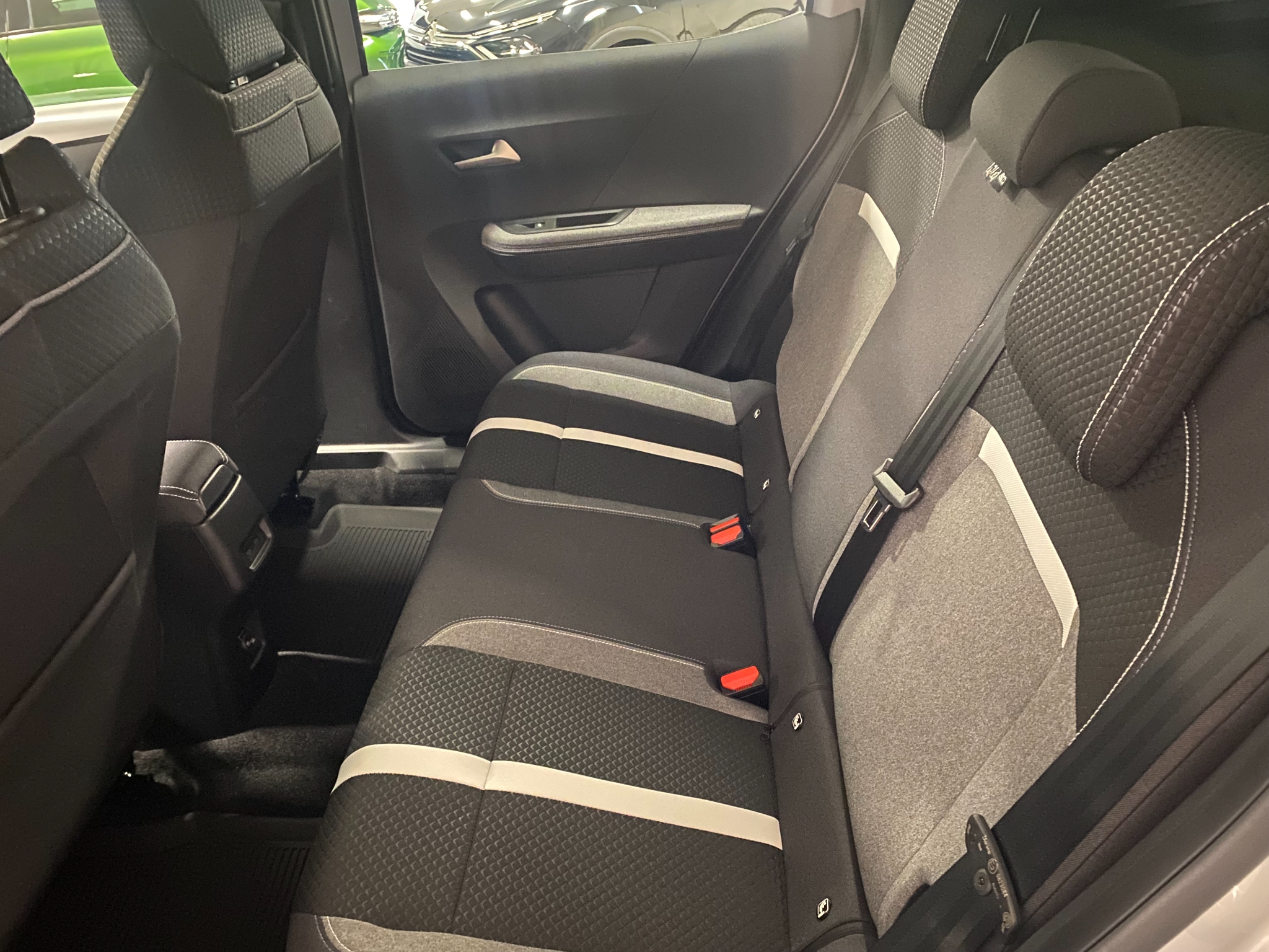Opel Frontera GS Hybrid 145hk 2025, bild 6/10