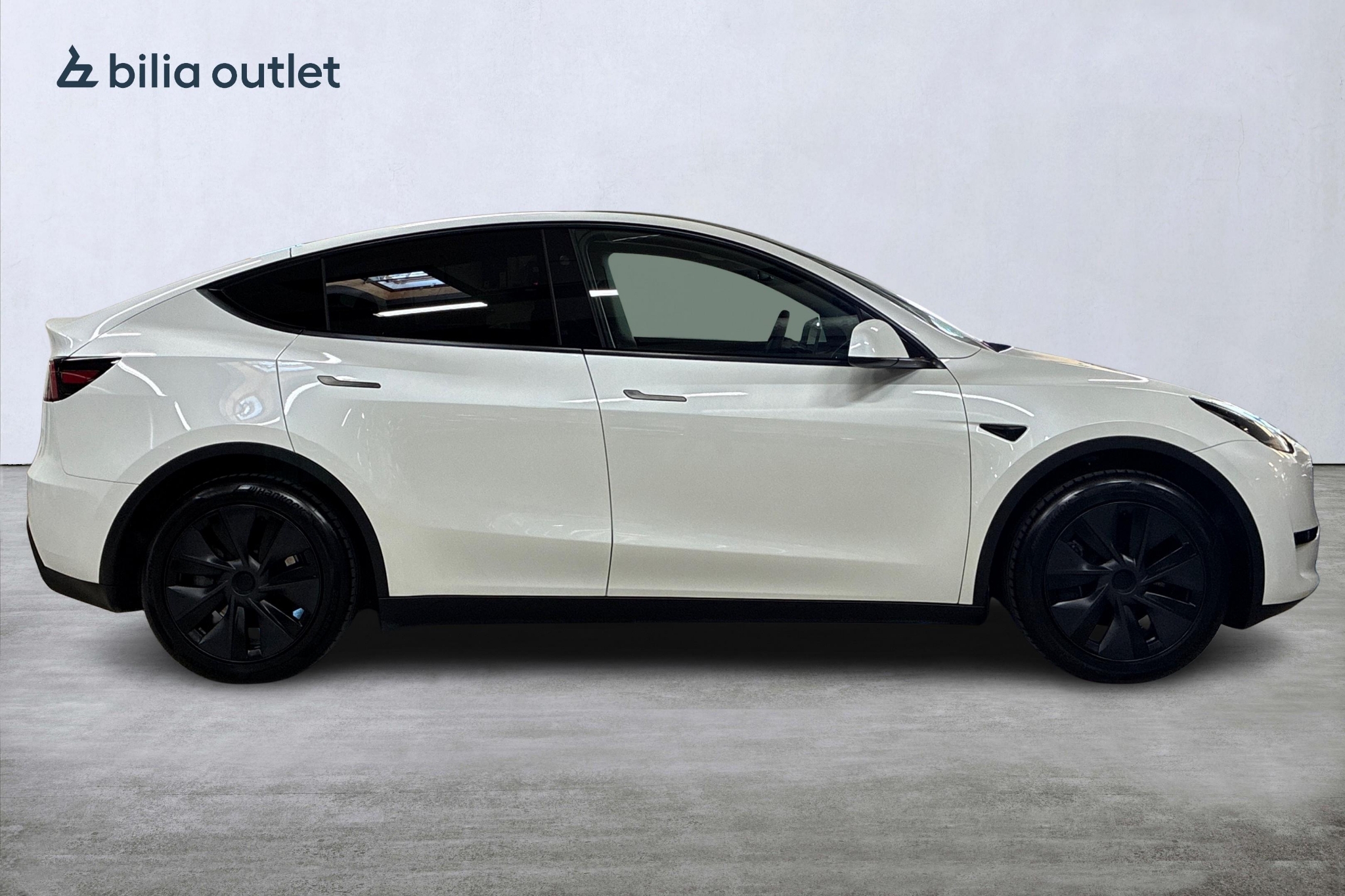 Tesla Model Y Standard Range 300hk 2024, photo 5/10