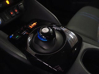 Halvkombi Nissan Leaf 22 av 23