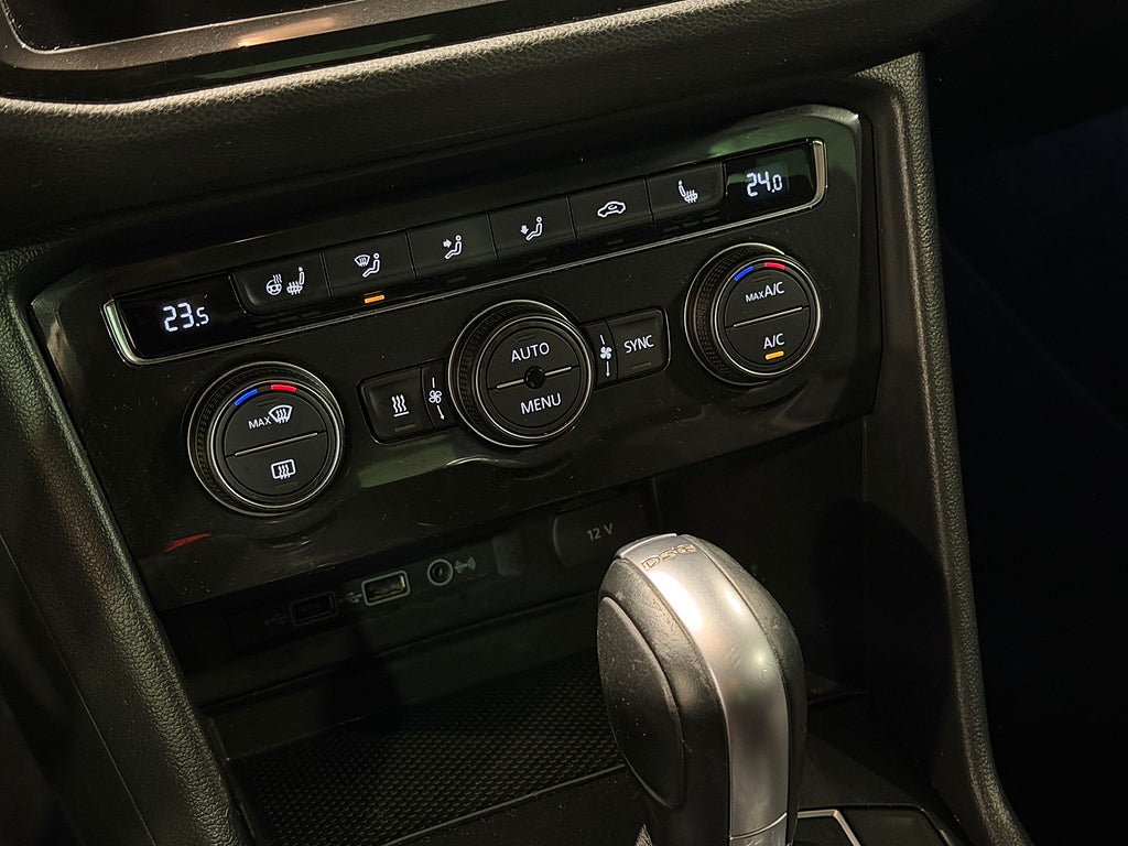 Volkswagen Tiguan TSI 150hk DSG 4M R-Line | Drag | Värmare | Kamera |