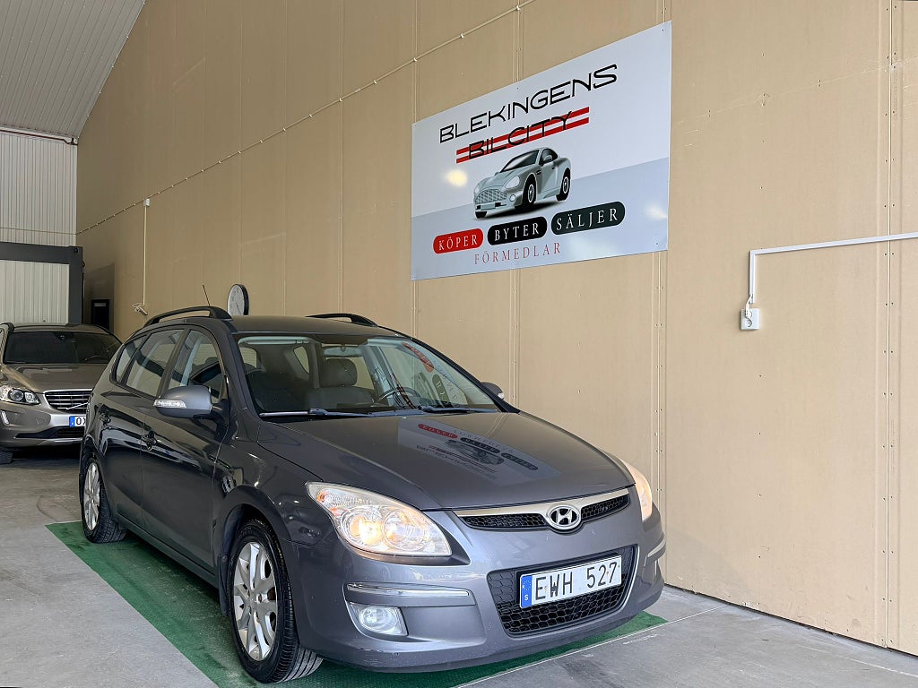 Hyundai i30 cw 1.6 CRDi Euro 4 Dragkrok Nybesiktad 