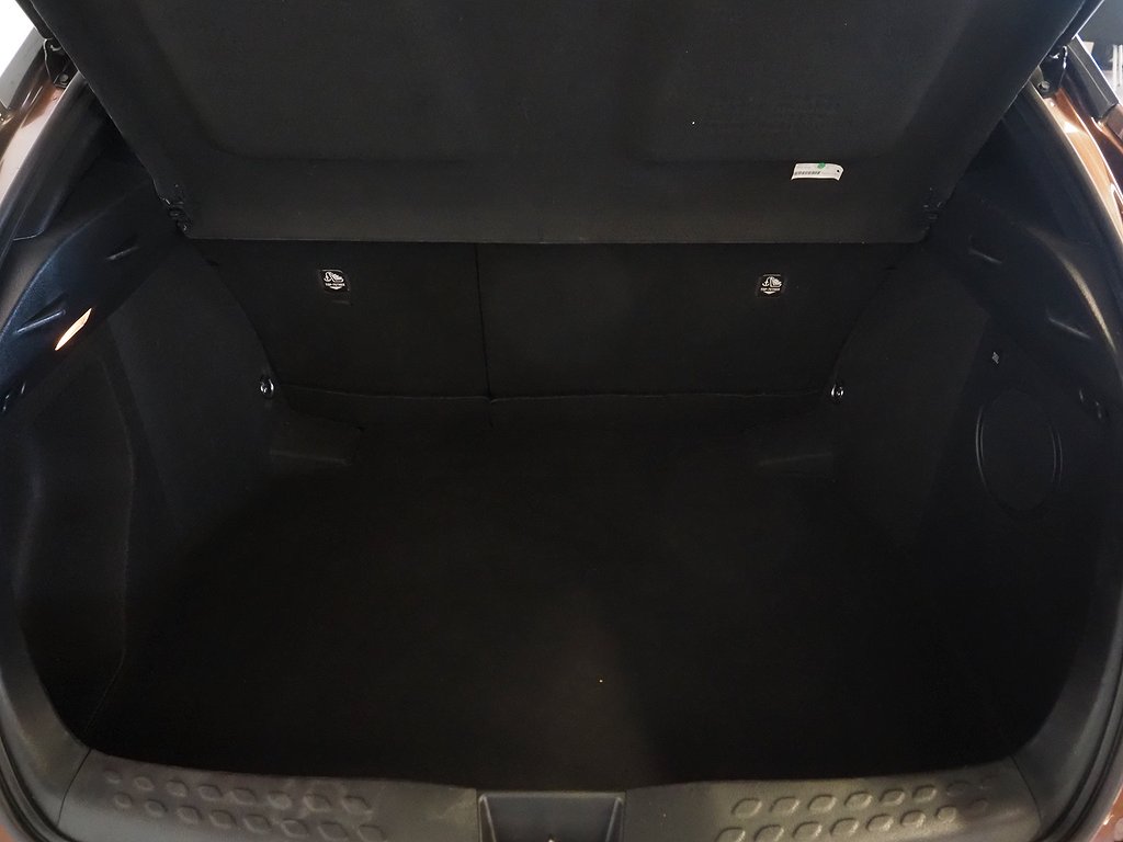 Toyota C-HR Hybrid CVT Executive Drag M-Värm JBL Kamera 2017