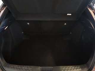 SUV Toyota C-HR 9 av 24