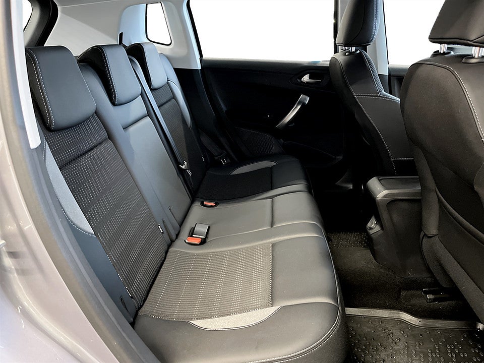 Bild på Peugeot 2008 Allure 1.2 PT 82hk CARPLAY BACKSENSORER