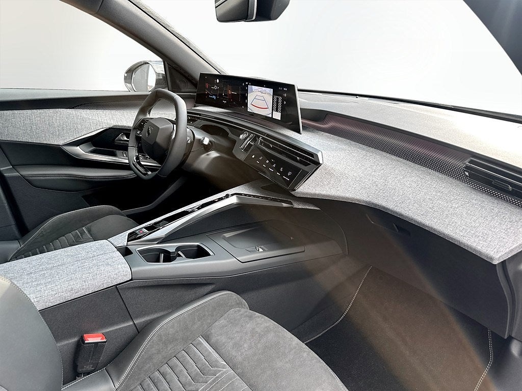 Bild på Peugeot E-3008 GT 214hk Aut - OMGÅENDE LEVERANS