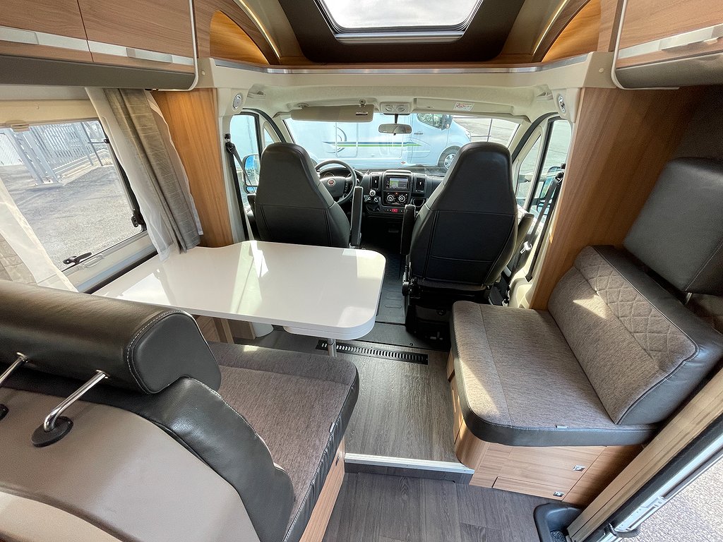 Adria Matrix 670 SC Nordkapp  / ALDE / Taksäng / 3500kg / 5bält / - Adria