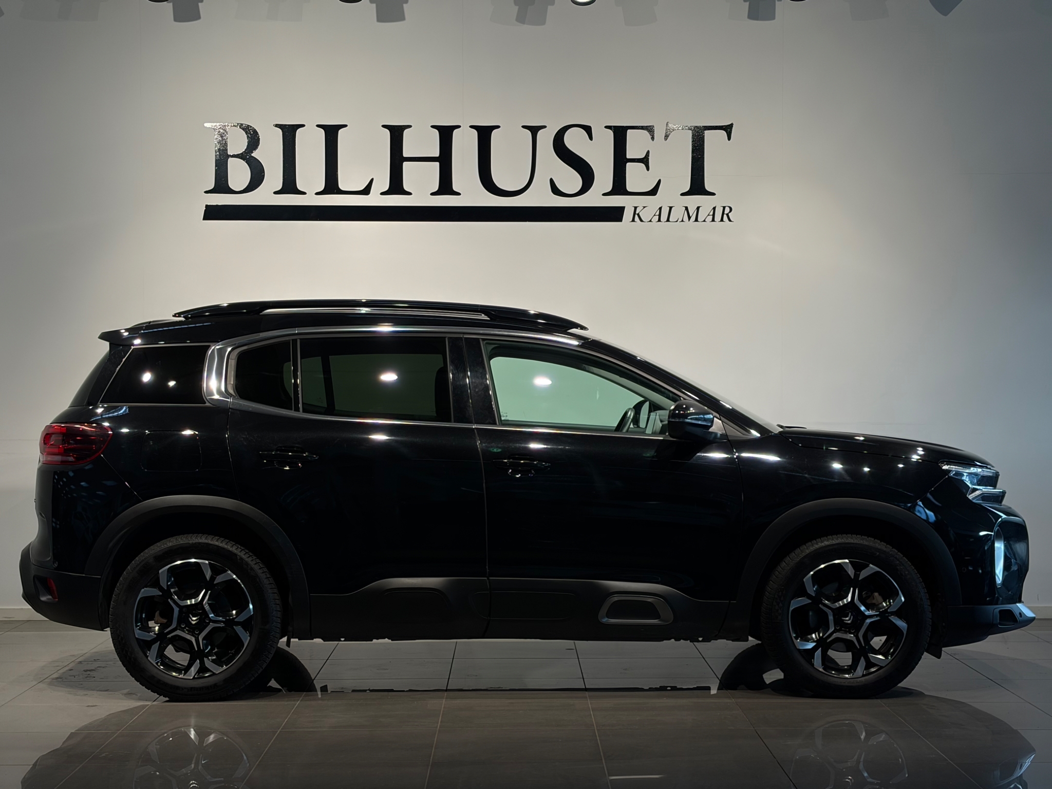 Citroen C5 Aircross 1.2 PureTech 130 EAT 2023, kuva 2/10