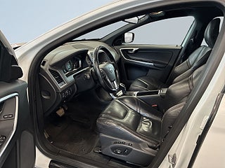 Volvo XC60 D4 AWD Summum Business Pro S&V-hjul/Dvärm/Drag/Skinn – bild 7
