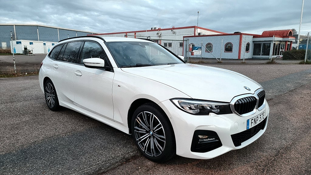 BMW 330e T-lös Laddare, M Sport, T-lös Carplay, Adp Farthållare, Drag, 