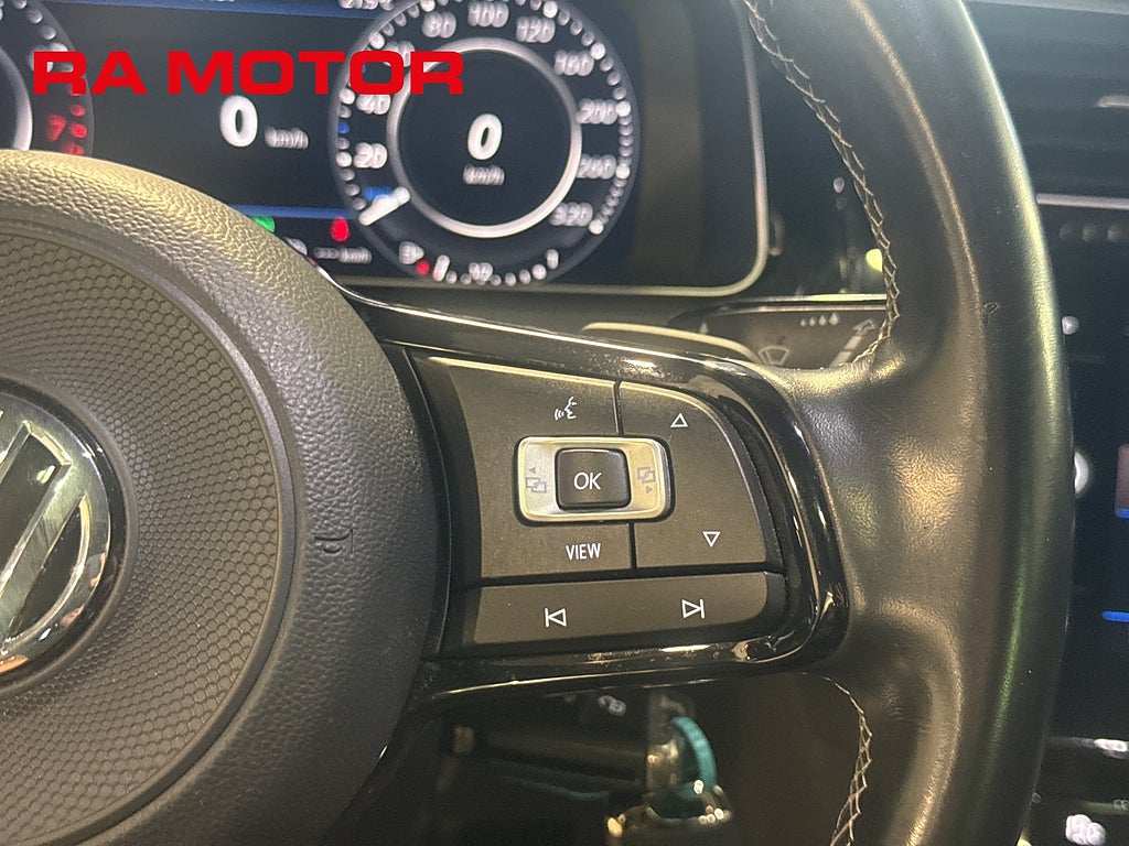 Volkswagen Golf R 2.0 TSI 4Motion 300hk | Pano | Dynaudio | Cockpit 2019