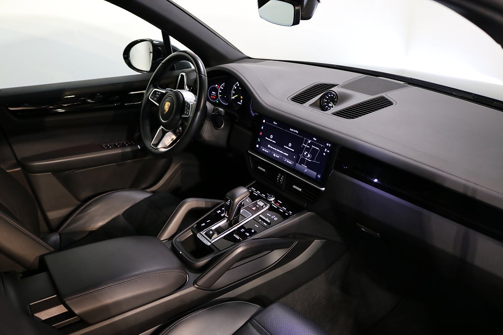Porsche Cayenne 2022 - miniatyr 13